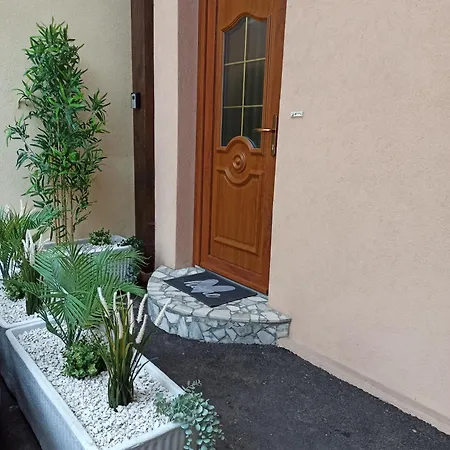 Le Bien Vivre Apartment *